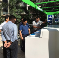 深圳市城管局分類中心調(diào)研鹽田區(qū)智能投放設備使用情況