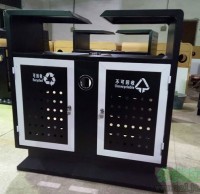 分類垃圾桶廠家定制鋼板沖孔垃圾桶，發(fā)貨于西安景區(qū)