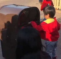 上海垃圾桶開口說話談環(huán)保，科技推動社會進步