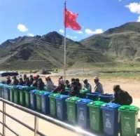 捐贈(zèng)分類垃圾桶 助力美麗鄉(xiāng)村建設(shè)