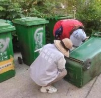 巧手修補(bǔ)垃圾桶，為走馬嶺街督導(dǎo)員點(diǎn)贊