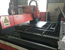 分類(lèi)垃圾桶工廠(chǎng)激光切割下料